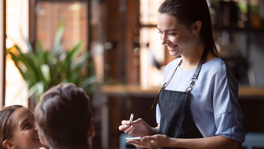 Askews Website 2022 Blog Images_CasualWorker_860 x 484px)